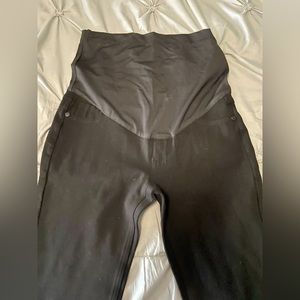 Black cropped skinny maternity jeggings